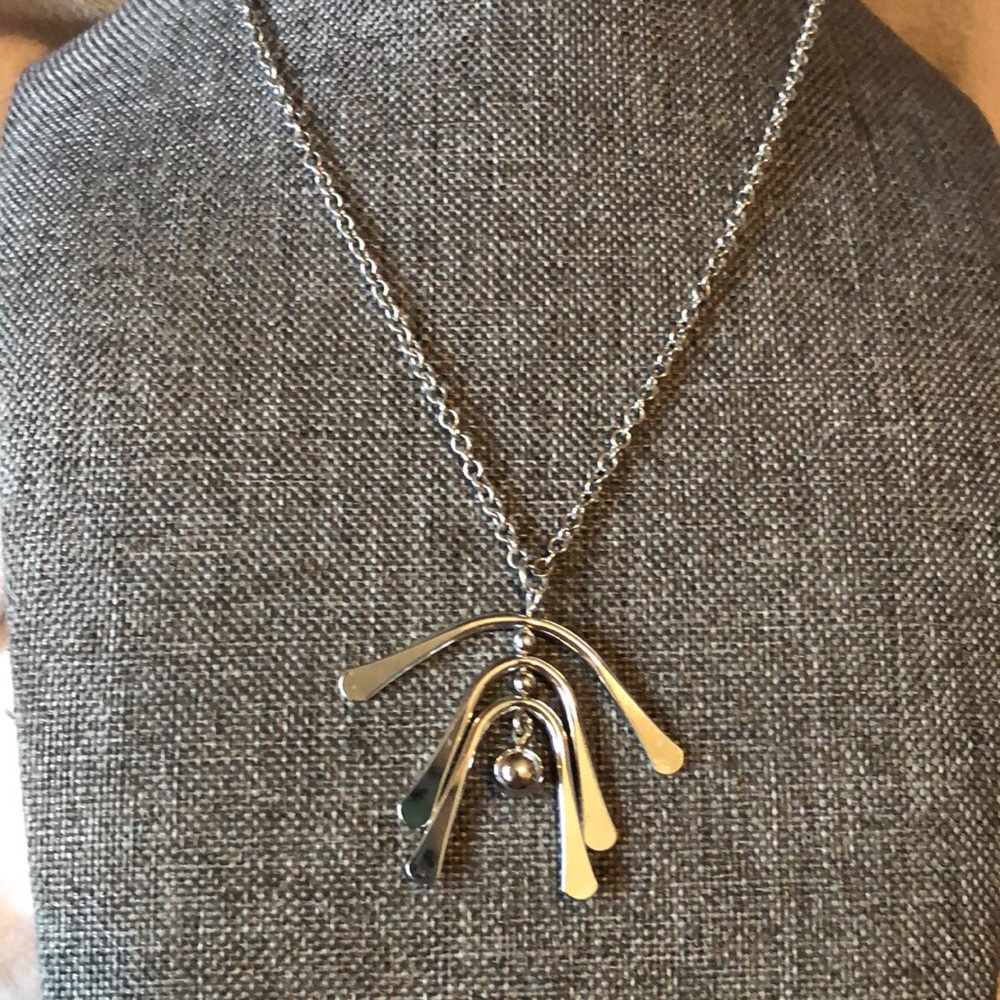 Vintage Avon wind spinner necklace